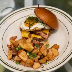 Sawyer & Co - Breakfast burger