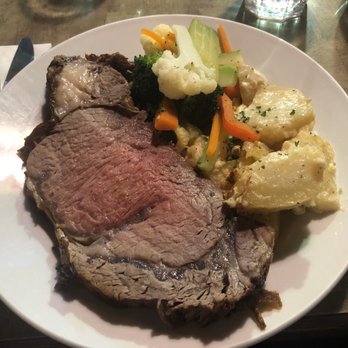 Forage - Prime rib au jus - Seafood Near Me - Orangeville, Ontario Forage - Prime rib au jus - Seafood Near Me - Orangeville, Ontario