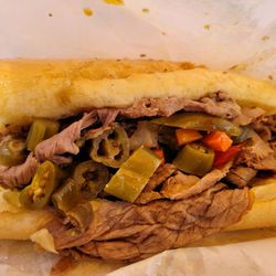 Happy Dog West Chicago - Very good Italian beef sandwich