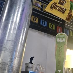 Los 3 tacos del rey - Beer, margaritas tap