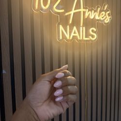 102 Annie’s Nails - Hard Gel manicure. Natural Nails