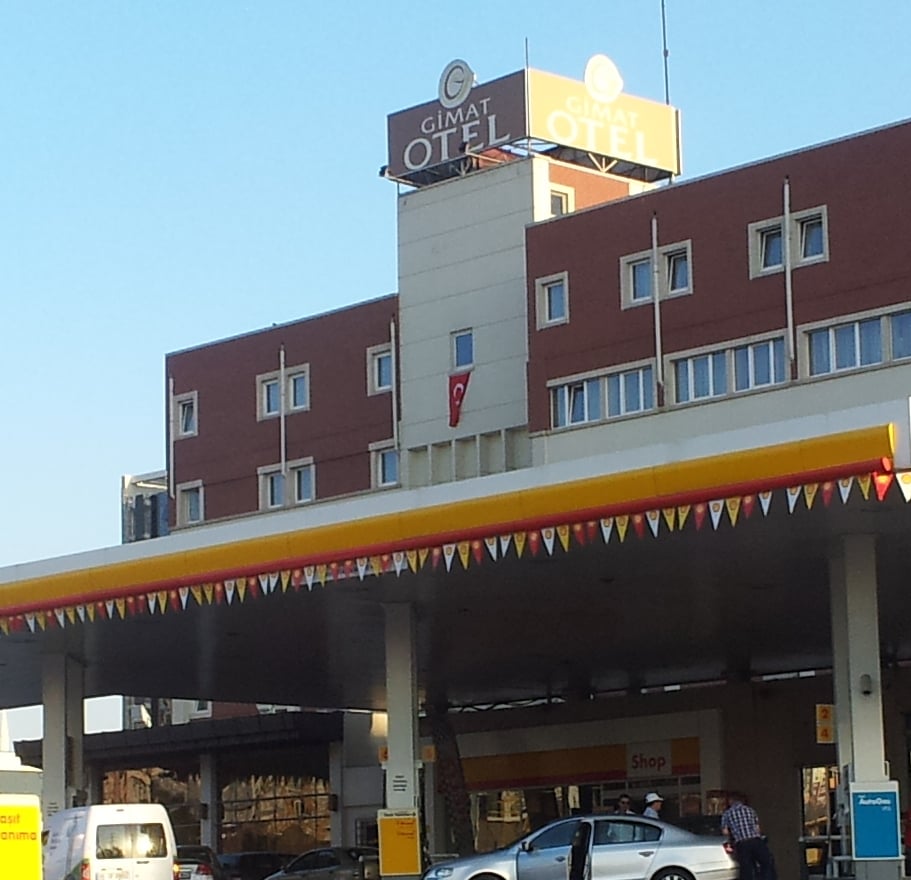 Gimat Otel