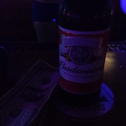 Rhonda's - Even the beer looks better in the dark.