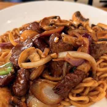 Brodard Chateau - Bo Luc lac with noodles - Vietnamese Near Me - Garden Grove, California Brodard Chateau - Bo Luc lac with noodles - Vietnamese Near Me - Garden Grove, California