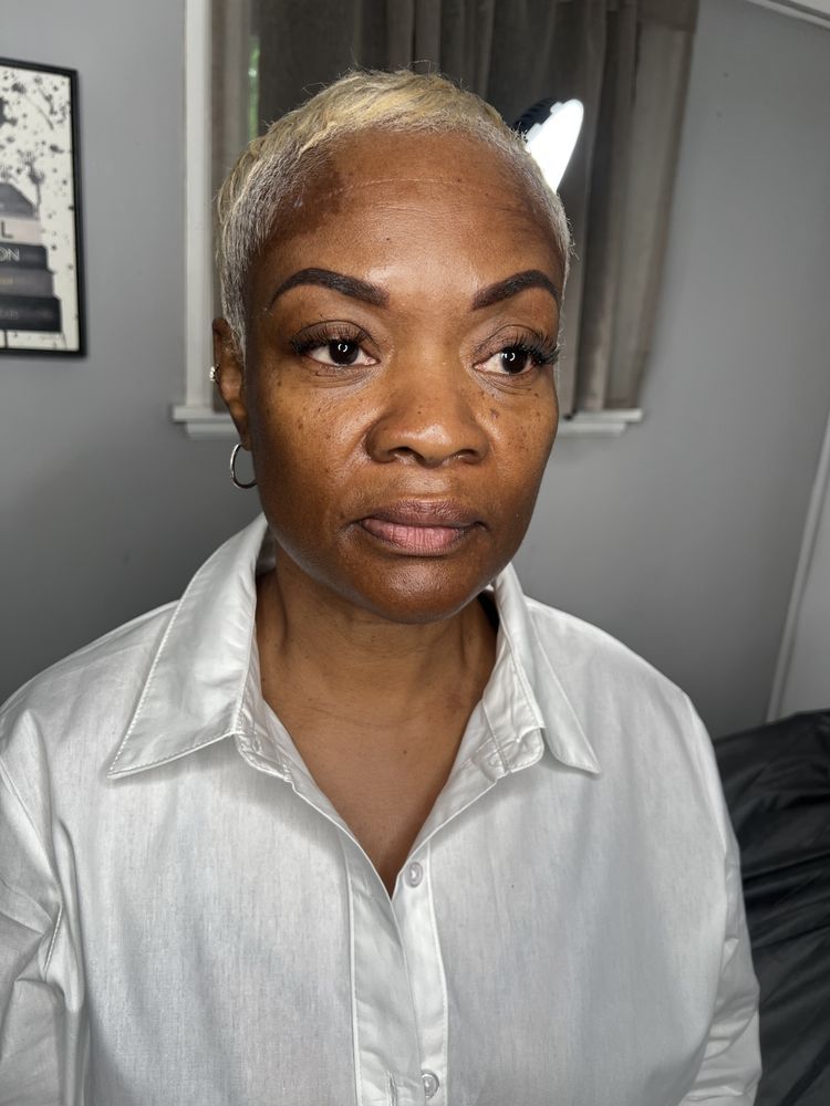 Browsin Boutique Logo