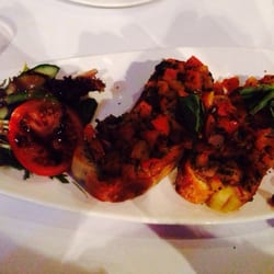 Botticelli of Brighton - Bruschetta Pomodorro, the tomato is the accompanying salad was very sad looking and tasting.