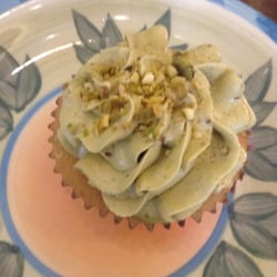 Lia's Cakes in Season