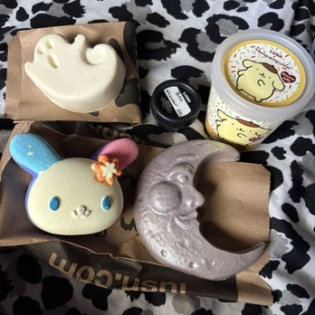 Lush - Cosmetics & Beauty Supply Near Me - Rancho Cucamonga, California