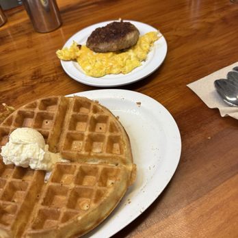 Grizzly Manor Cafe - Waffle Combo - Breakfast & Brunch Near Me - Big Bear Lake, California