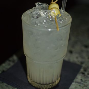 Beach Blanket Babylon - Lounges Near Me - London, XGL