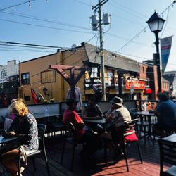 Green Sleeves - Outdoor Seating