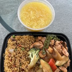 King House - Chicken in garlic sauce with egg drop soup