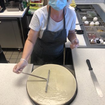 Fraise Cafe - Crepe making - Creperies Near Me - Fullerton, California Fraise Cafe - Crepe making - Creperies Near Me - Fullerton, California