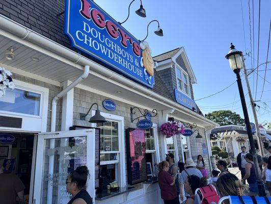 Iggy's Doughboys & Chowder House by null