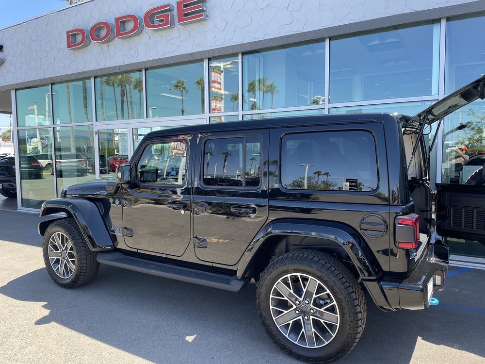 PERRY CHRYSLER DODGE JEEP RAM OF NATIONAL CITY Updated May 2024 94