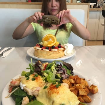 Aloha Kitchen - Breakfast & Brunch Near Me - Honolulu, Hawaii