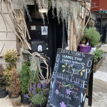 Hamilton Underground - Outside decor - Coffee & Tea Near Me - New York, New York