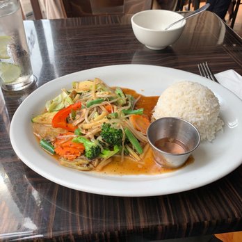 Thai Basil Signature - Garlic Chili - Thai Near Me - Phoenix, Arizona