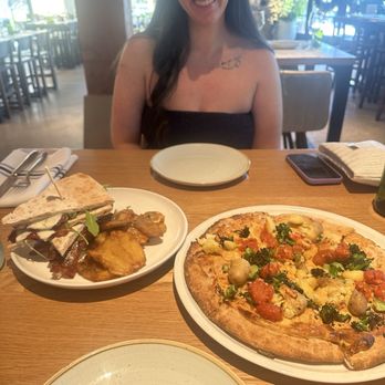 Sixty Vines - Broccolini potato pizza on gluten free cauliflower crust BLT on gluten free flatbread - Wine Bars Near Me - Winter Park, Florida Sixty Vines - Broccolini potato pizza on gluten free cauliflower crust BLT on gluten free flatbread - Wine Bars Near Me - Winter Park, Florida
