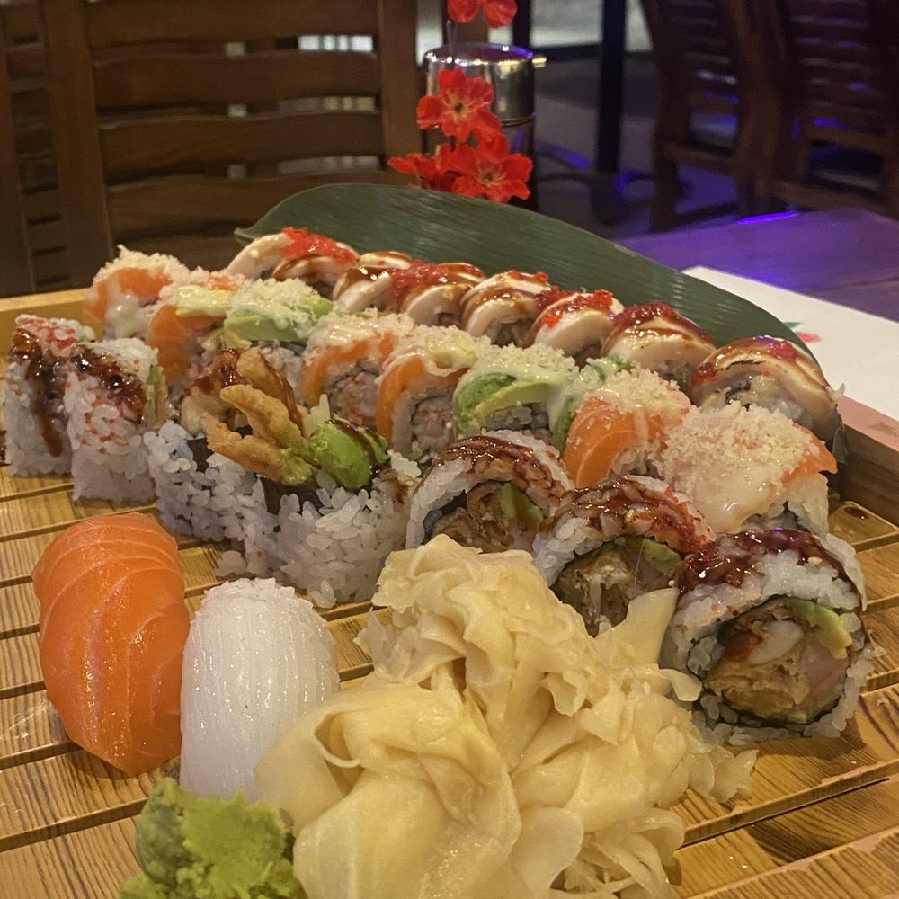Fontana Sushi - Sushi Bars Near Me - Centennial, Colorado