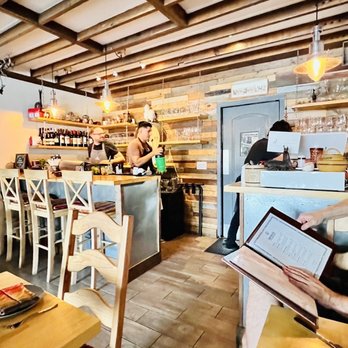 Llama Restaurant - the interior of the restaurant - Peruvian Near Me - Saint Augustine, Florida