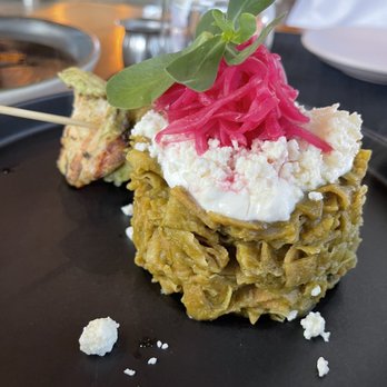 Escama - Chilaquiles with cilantro chicken - Coffee & Tea Near Me - El Sauzal, BCN