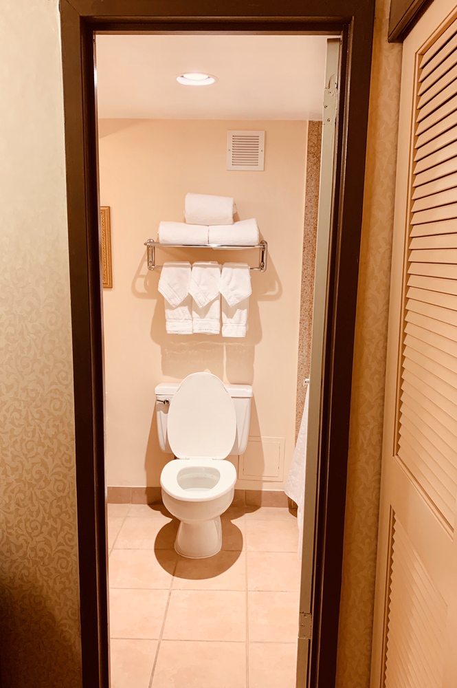 HOLIDAY INN DALLAS MARKET CENTER 62 Photos & 109 Reviews 4500 Harry