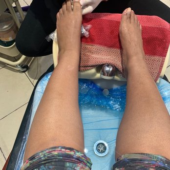 Q Nails and Spa - Birthday Pedi - Ming - Nail Salons Near Me - Sandy Springs, Georgia