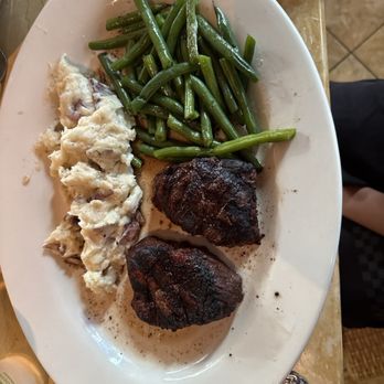 The Cheesecake Factory - Steak, Mashed Potatoes**mashed and beans - Desserts Near Me - Honolulu, Hawaii The Cheesecake Factory - Steak, Mashed Potatoes**mashed and beans - Desserts Near Me - Honolulu, Hawaii