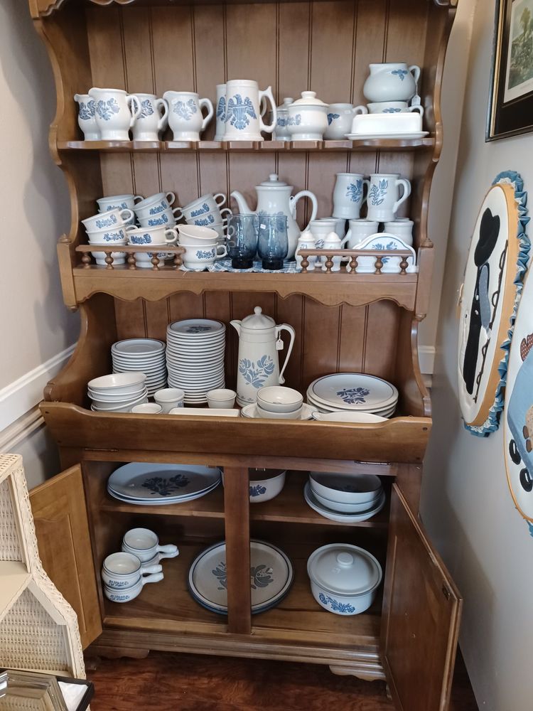 LEOLA THRIFT SHOPPE Updated October 2024 265 W Main St, Leola