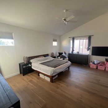 Pacific 1 Construction - master bedroom with hardwood floors - General Contractors Near Me - Los Angeles, California Pacific 1 Construction - master bedroom with hardwood floors - General Contractors Near Me - Los Angeles, California