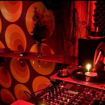 Cake Club - Pubs Near Me - Berlin, BE