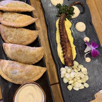 Ayawaska RestoBar- Petaluma - Empanadas de lomo Pulpo anticuchero - Peruvian Near Me - Petaluma, California