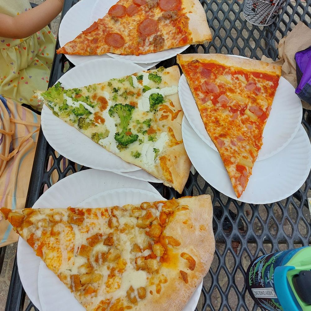 Js Pizza - HUGEEEE Pizza Slices - Pizza Near Me - Belmar, New Jersey