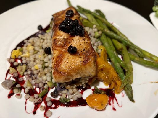 Safari Room Fresh Grill and Bar by null