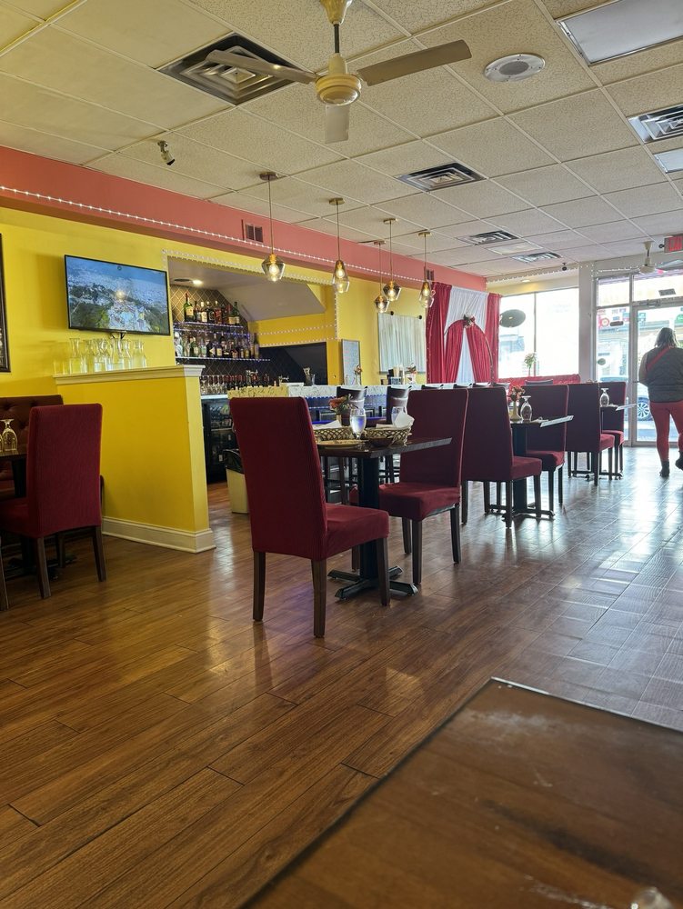 Royal Zaika Grill & Bar, Front Royal Roadtrippers