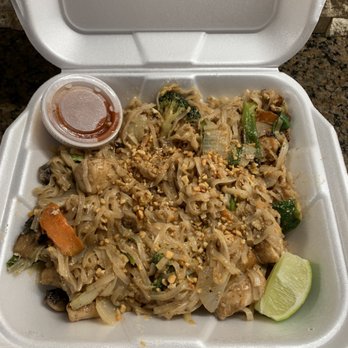 Nori Restaurant - Pad Thai - Asian Fusion Near Me - St. Augustine, Florida