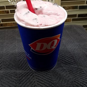 Dairy Queen Ltd Brazier - Time : 0800 pm = MINE, Strawberry with Ghirardelli chocolate chunks. A Sweet Sunday! - Ice Cream & Frozen Yogurt Near Me - Shelby Township, Michigan