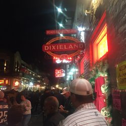Dixieland Factory Outlet - The sign