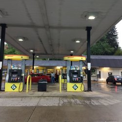 Go Mart - Under the canopy