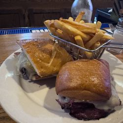 Chic's Restaurant & Sports Bar - Pastrami