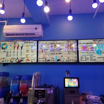 Gaufres & Glaces - Ice Cream & Frozen Yogurt Near Me - Montreal, Quebec