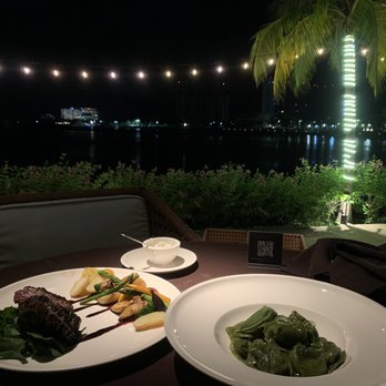 Cenacolo - Tagliata and Green Hats - Italian Near Me - Cancún, ROO