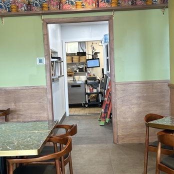 Chao - Peeking into the kitchen - Asian Fusion Near Me - Honolulu, Hawaii