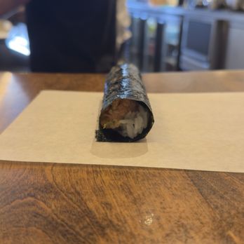 Yunomi Handroll - Spicy tuna hand roll - Sushi Bars Near Me - Los Angeles, California Yunomi Handroll - Spicy tuna hand roll - Sushi Bars Near Me - Los Angeles, California