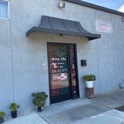 Moon SPA - Entrance