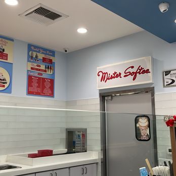 Mister Softee Santa Barbara - This place is always so clean and smells so wonderful. - Ice Cream & Frozen Yogurt Near Me - Santa Barbara, California Mister Softee Santa Barbara - This place is always so clean and smells so wonderful. - Ice Cream & Frozen Yogurt Near Me - Santa Barbara, California