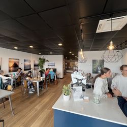 Essence Coffee Roasters - Inside