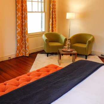 Main Street House - Thought Cloud Room 1: named for the works of art by Joyce McCown of St. Louis, Missouri - Bed & Breakfast Near Me - Brenham, Texas Main Street House - Thought Cloud Room 1: named for the works of art by Joyce McCown of St. Louis, Missouri - Bed & Breakfast Near Me - Brenham, Texas