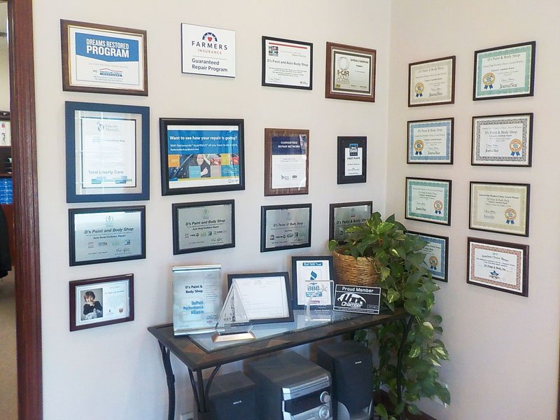 D’S PAINT & BODY SHOP 1302 E Sciota Ave, Peoria Heights, Illinois